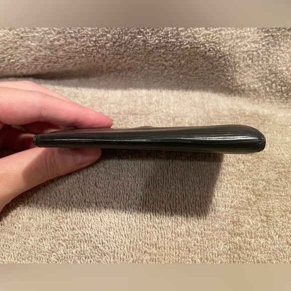 Louis Vuitton Black Epi Leather 6 Key Case - Picture 6 of 16